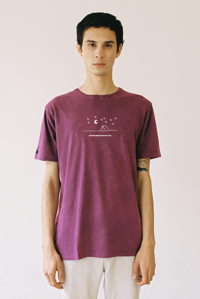 Camiseta morada - Quan dormo