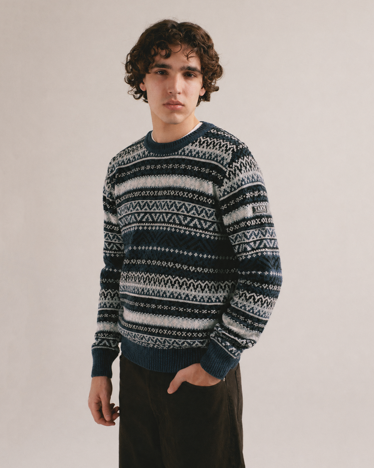 Jersey nórdico azul Whitman de IAIOS para hombre, vista de tres cuartos