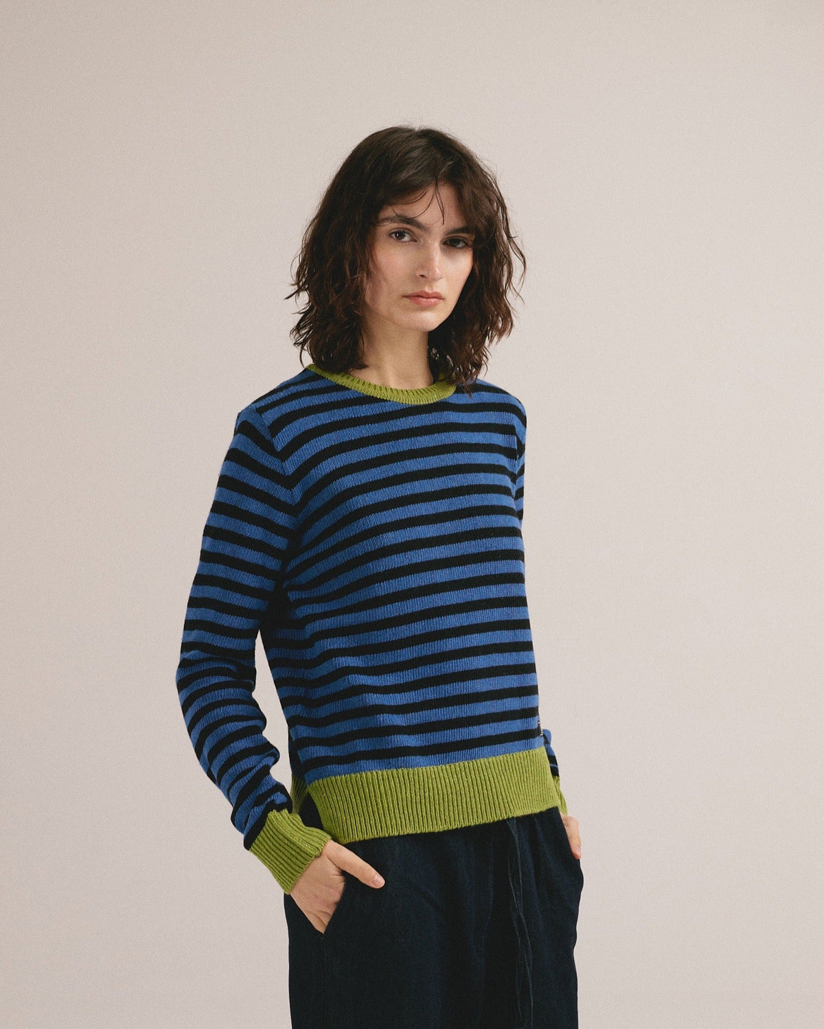 Jersey de rayas azul marino Truth de IAIOS para mujer, plano medio
