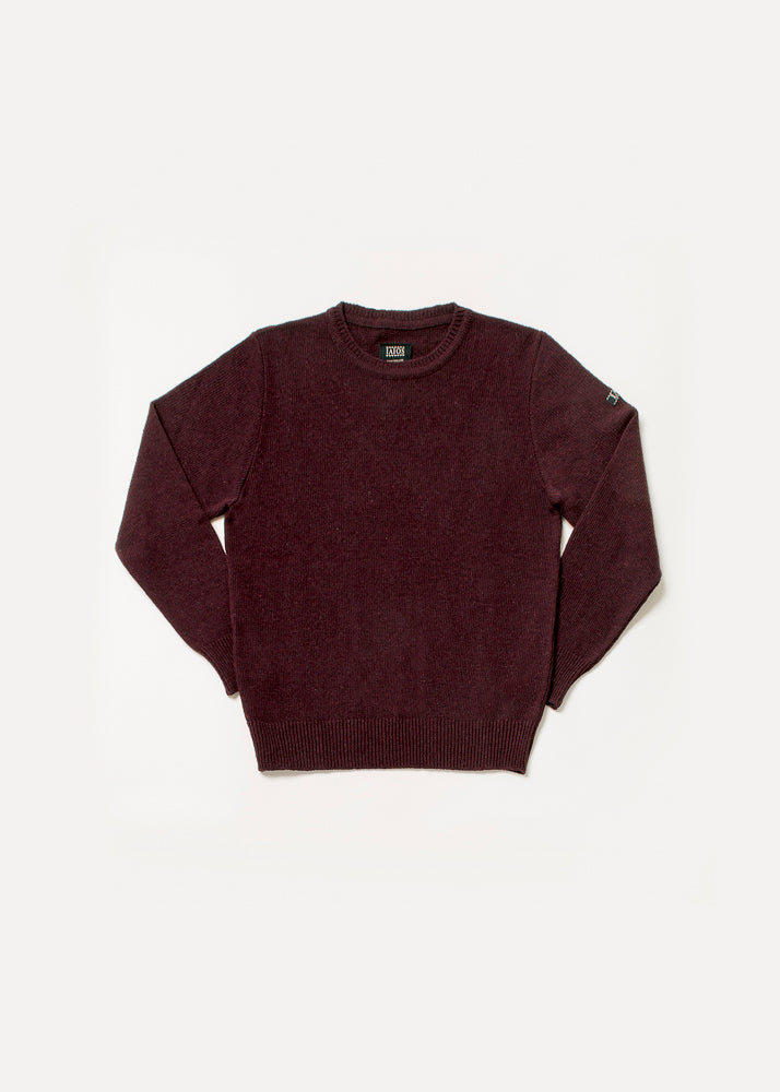 Jersey de punto para hombre en color berenjena con diseño sencillo, ideal para otoño invierno.