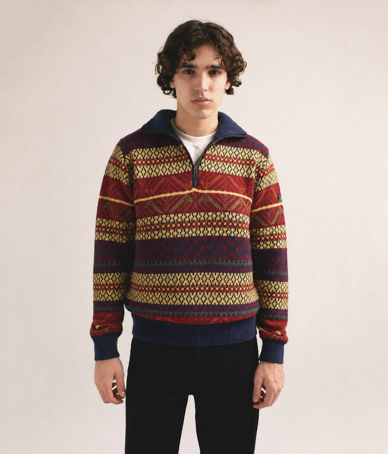 Hombre con jersey jacquard multicolor de punto y cuello con cremallera