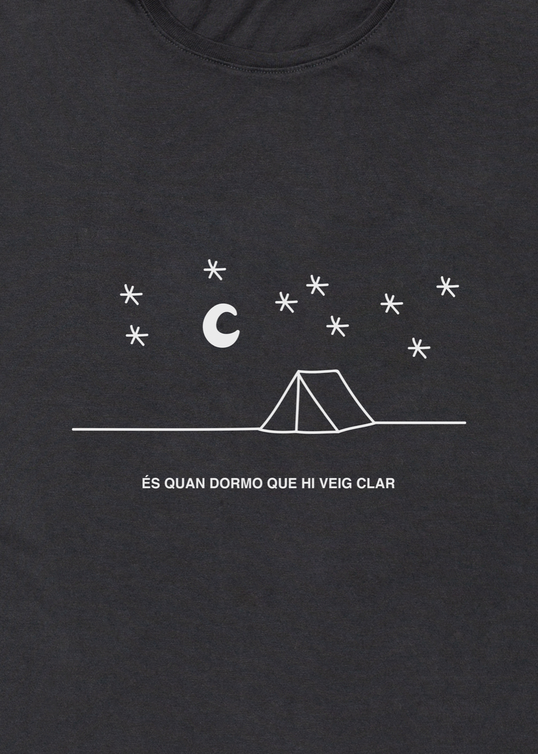 Camiseta negra - Quan dormo